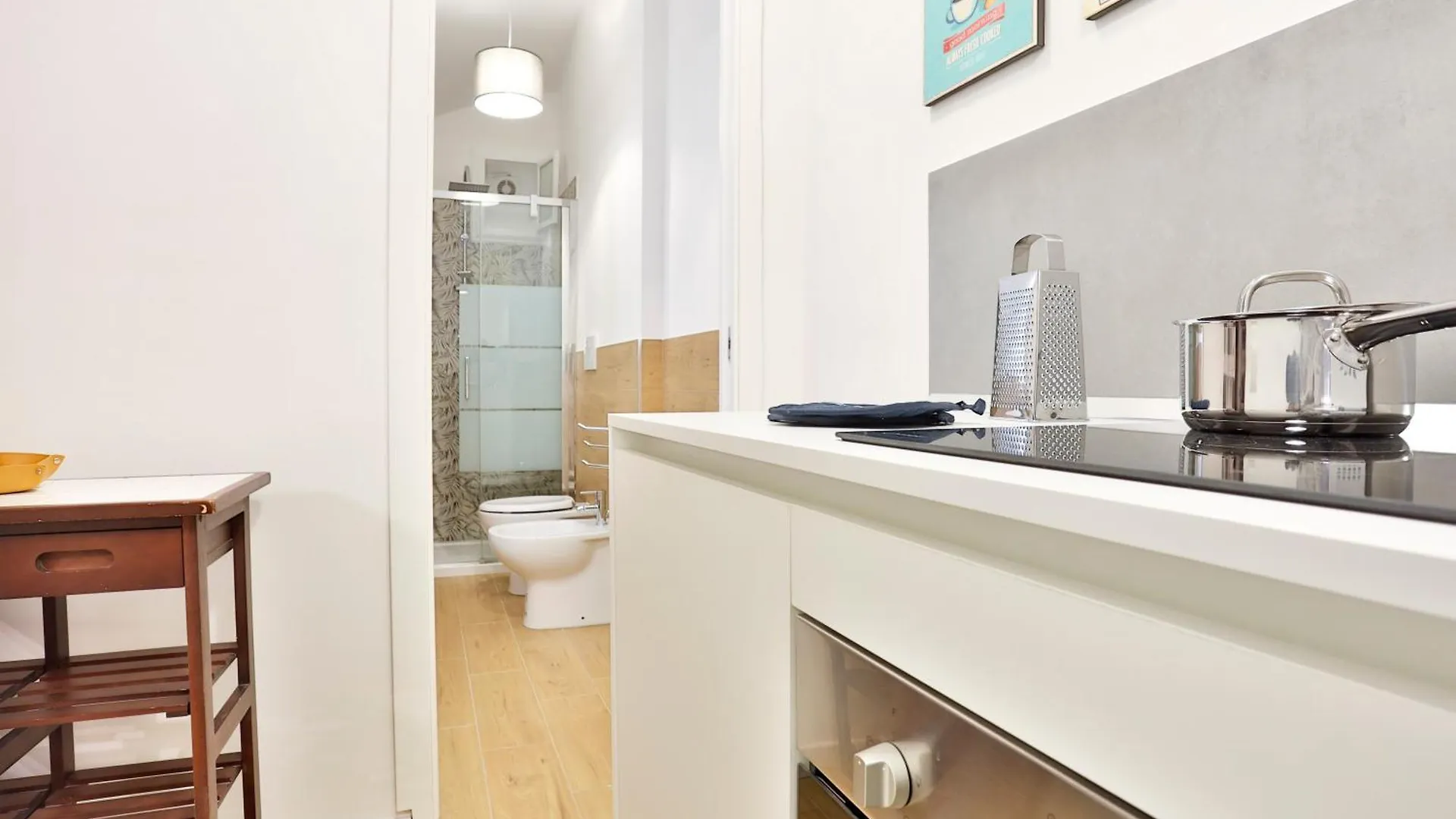 Urban Living In Chiaia - Close To Grenoble Apartment Naples