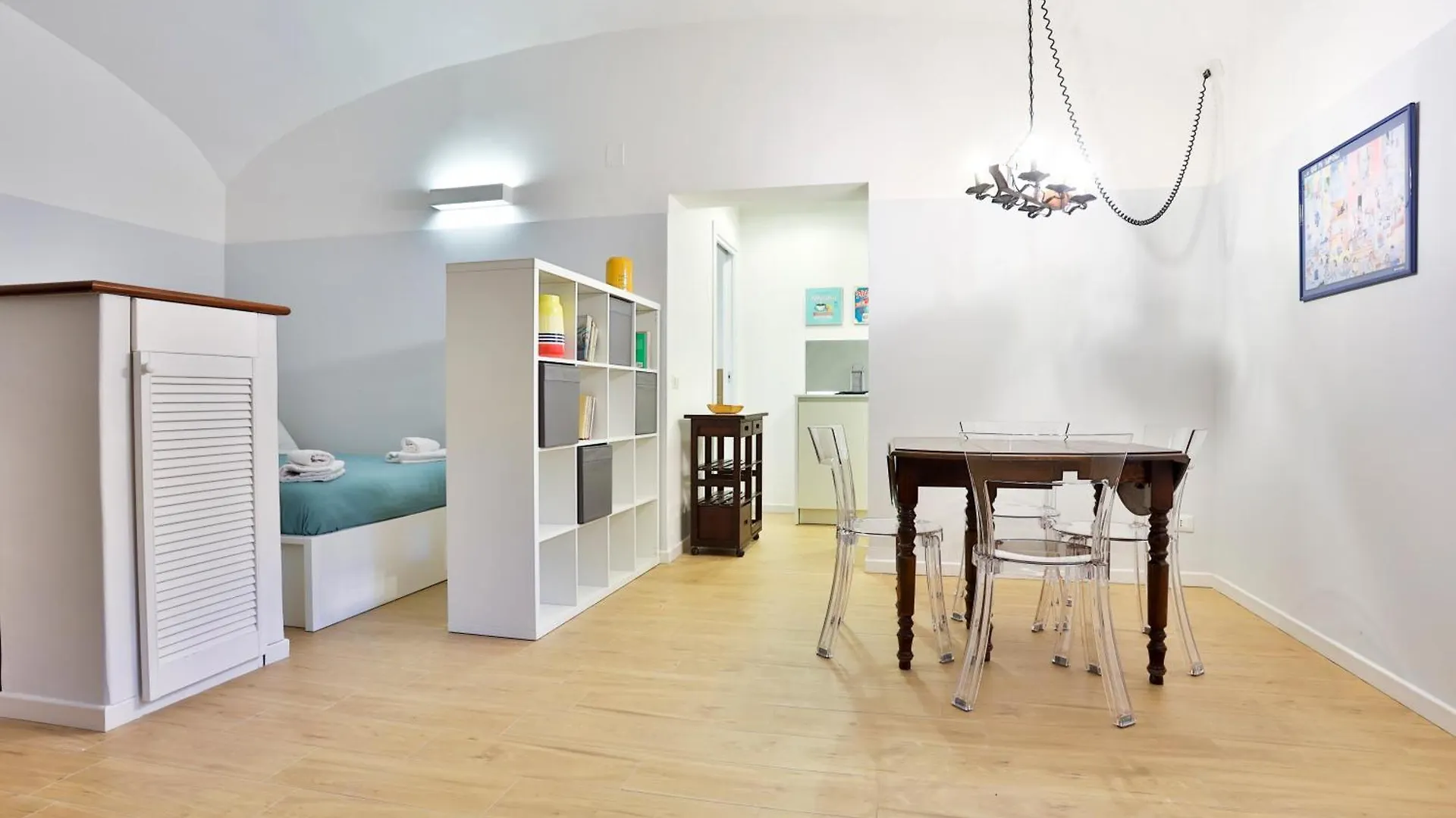 Urban Living In Chiaia - Close To Grenoble Apartment Naples