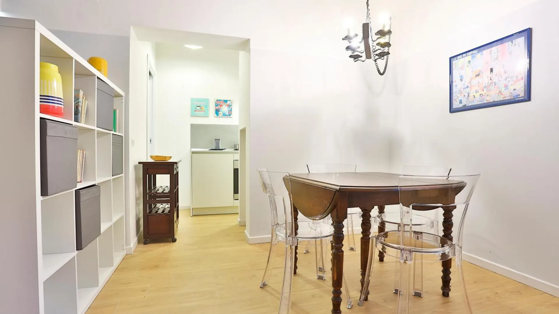 Urban Living In Chiaia - Close To Grenoble Apartment Naples Italy