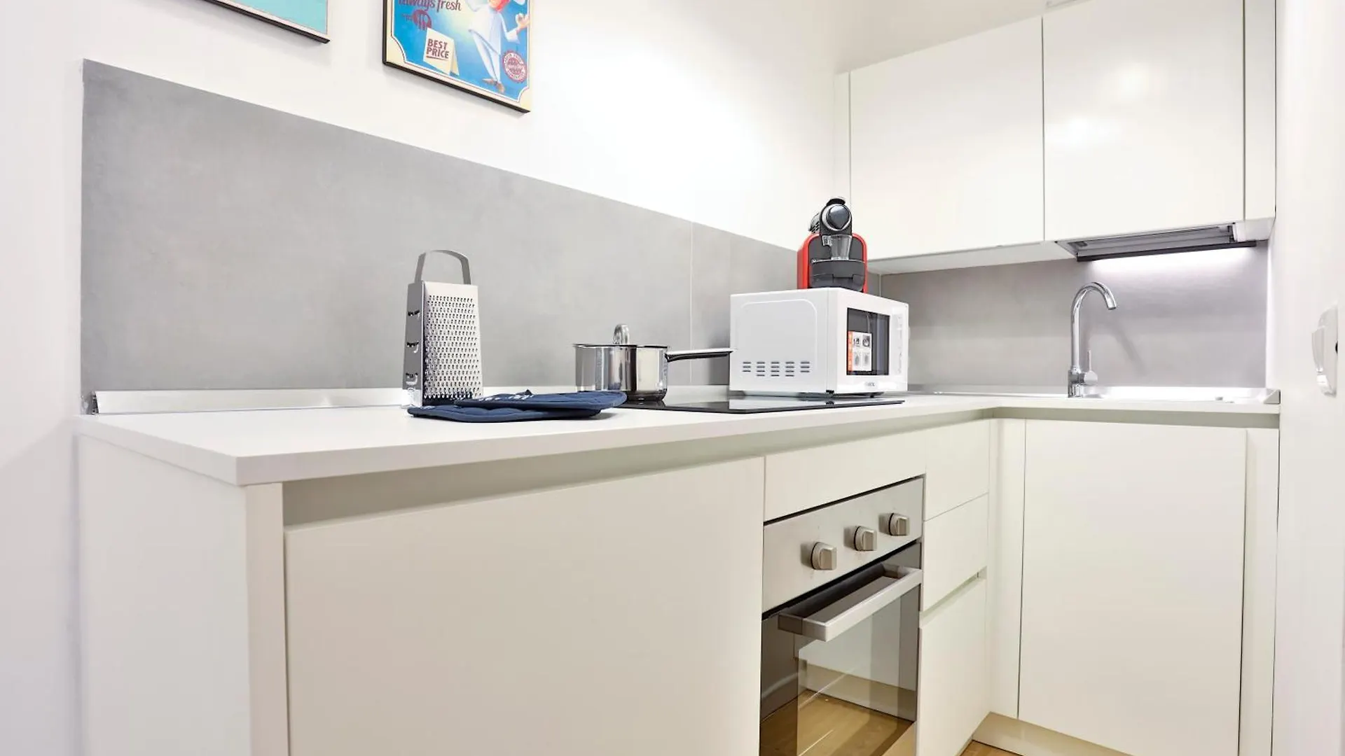 Апартаменты Urban Living In Chiaia - Close To Grenoble Неаполь