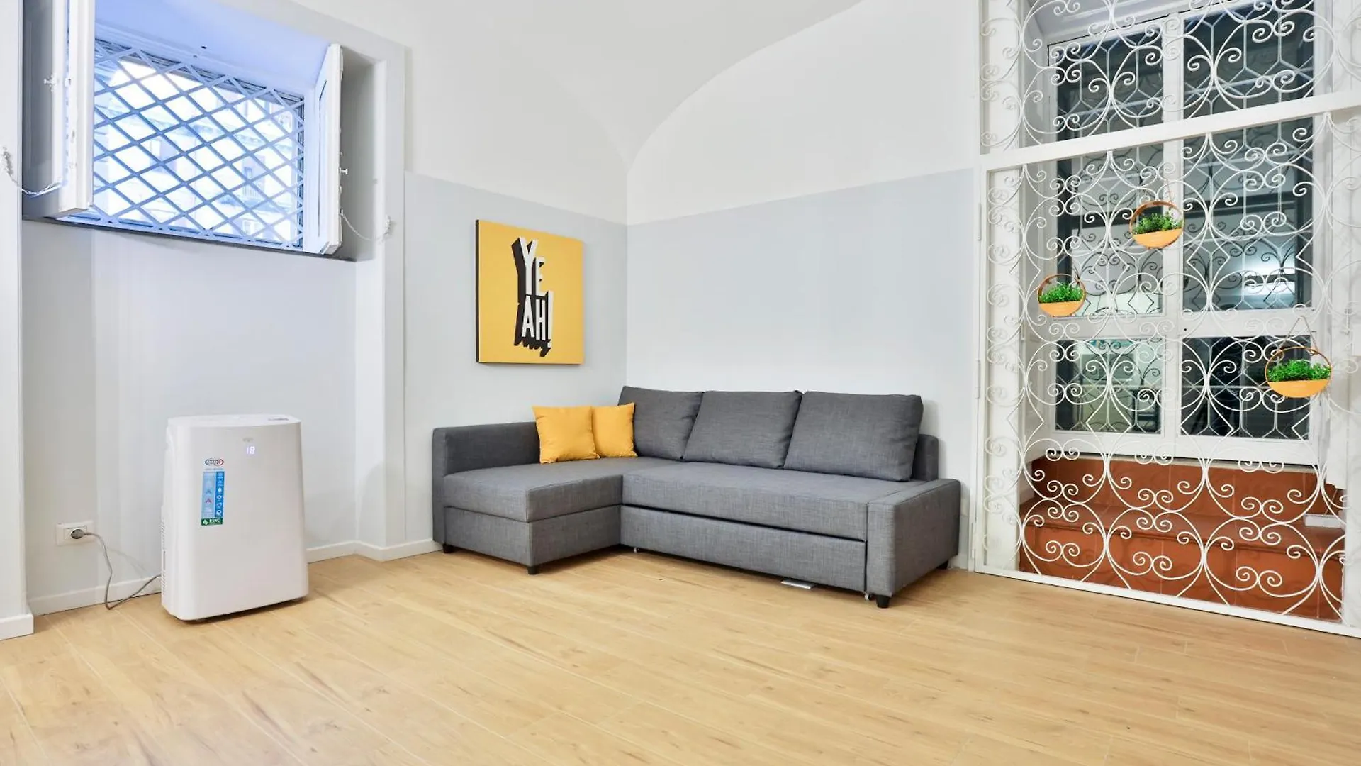 Urban Living In Chiaia - Close To Grenoble Apartment Naples